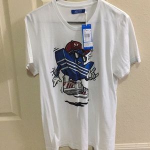 Adidas Originals retro print T-shirt (size M)
